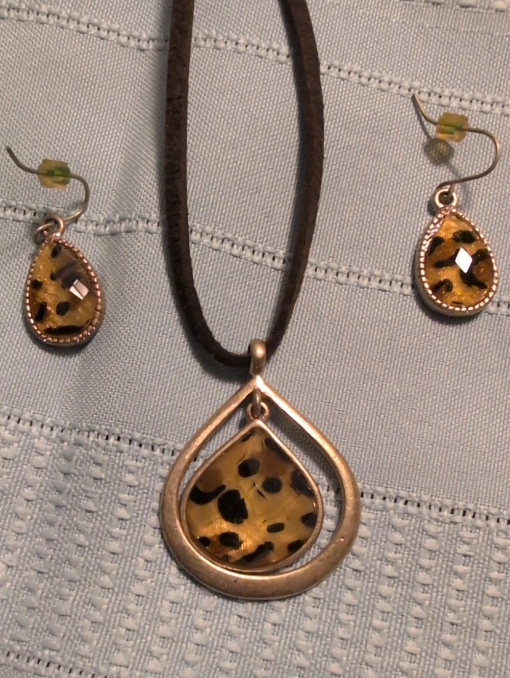 Animal Print Pendant Leather Necklace & Earrings
